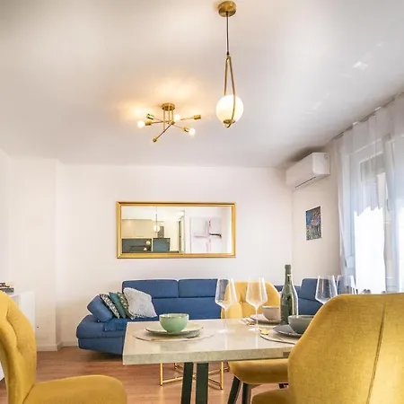 Luxury In The Center Of *
